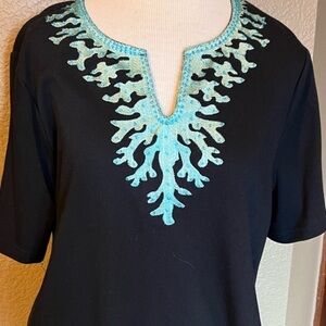 Quacker Factory Black and Blue Short Sleeve Tee